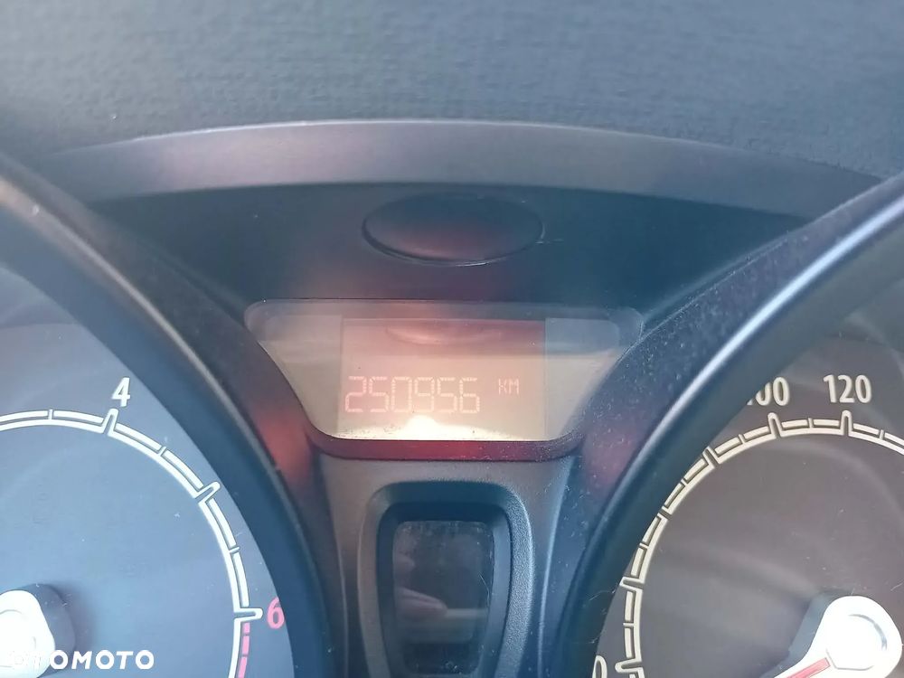 Ford Fiesta 1.25 Trend - 10