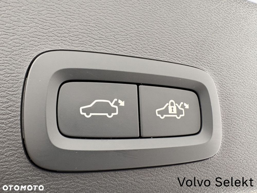 Volvo XC 40 - 24