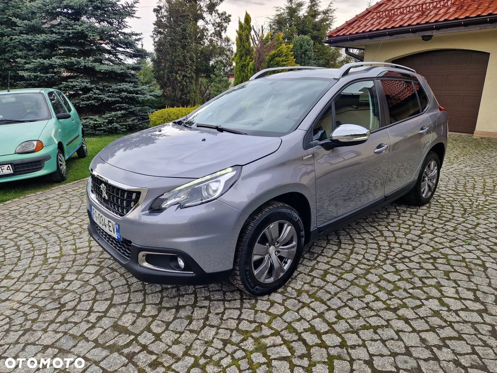 Peugeot 2008 1.2 Pure Tech Style - 1
