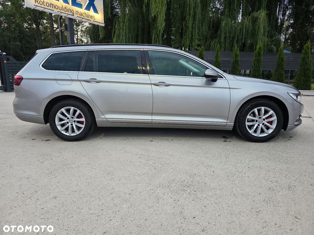 Volkswagen Passat 2.0 TDI SCR DSG Comfortline - 4