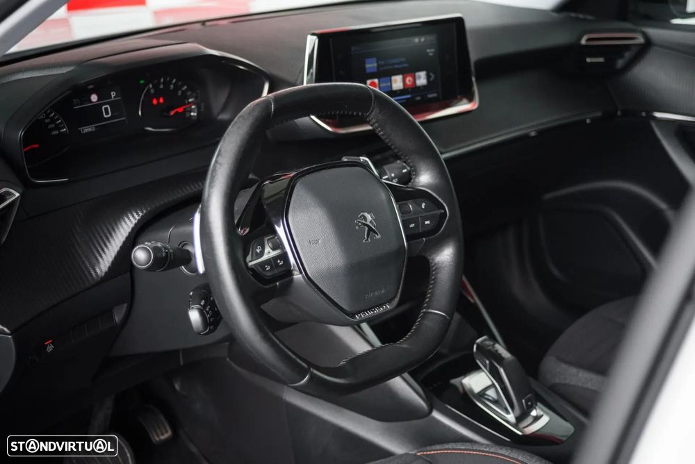 Peugeot 2008 PureTech 130 EAT8 Allure - 27