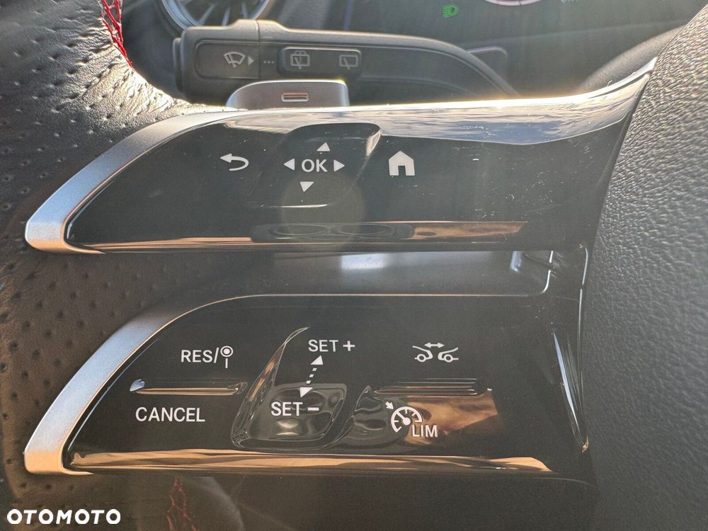 Mercedes-Benz GLB - 23