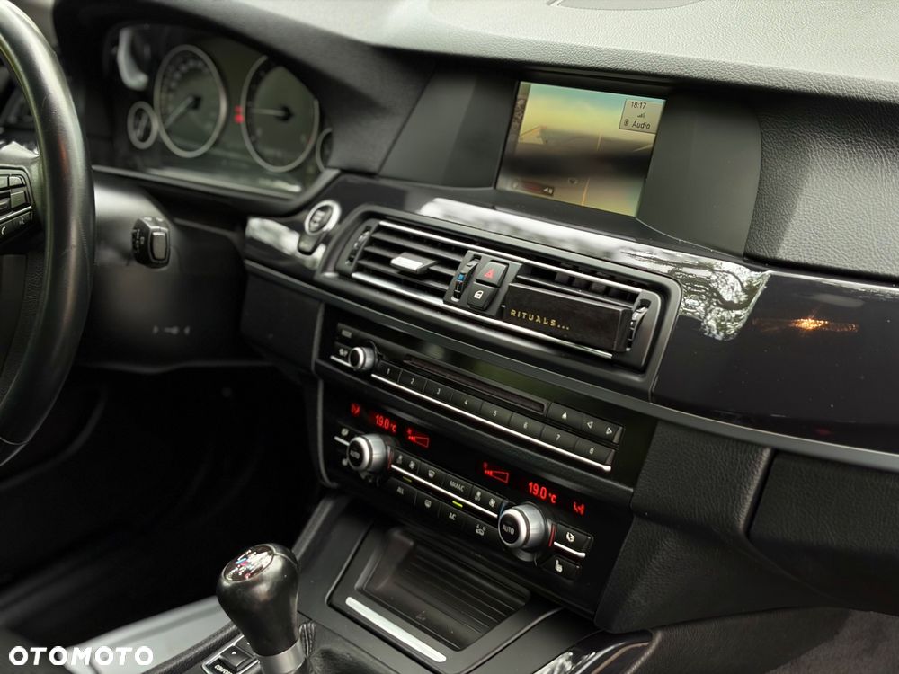 BMW Seria 5 520d - 9