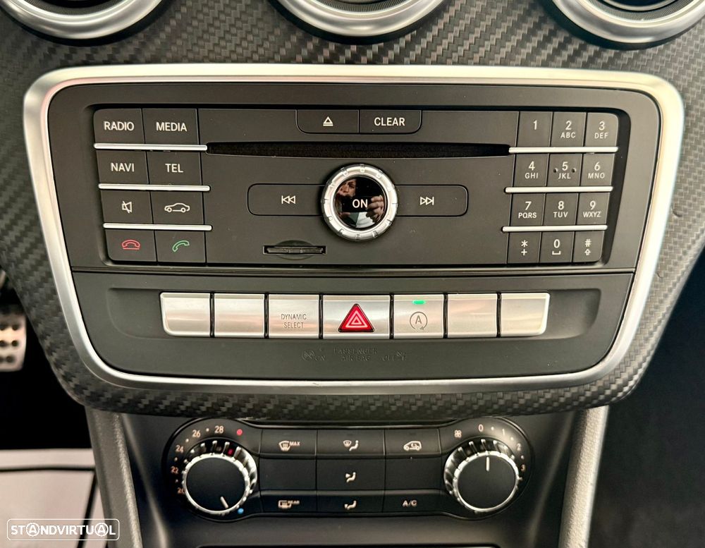 Mercedes-Benz A 180 d AMG Line - 20