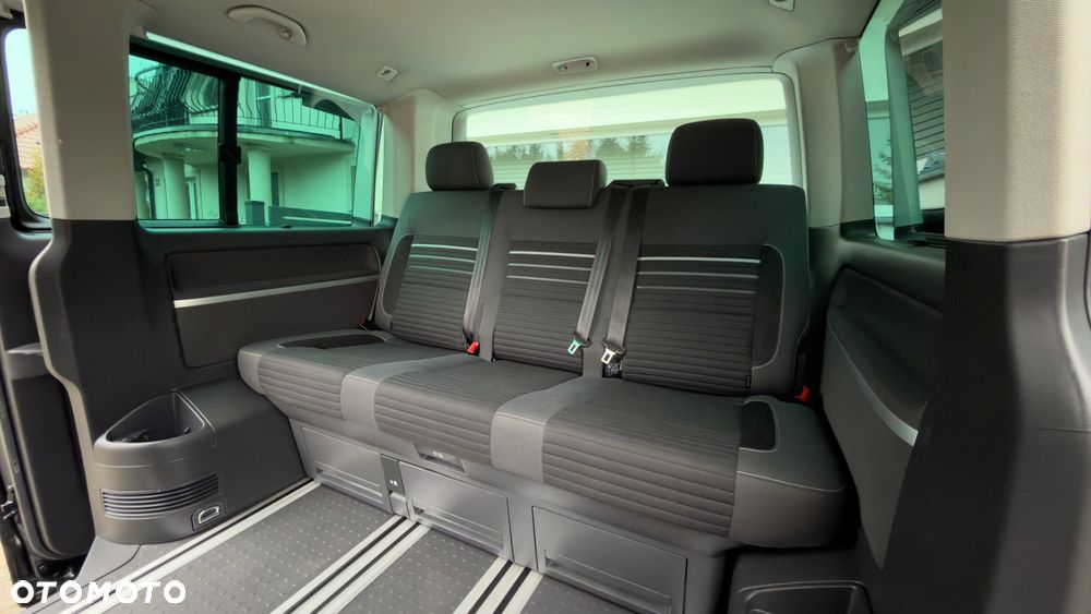 Volkswagen Multivan - 22