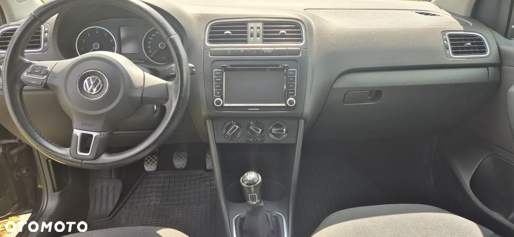 Volkswagen Polo 1.4 16V Highline - 8