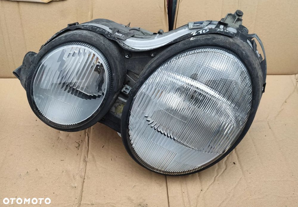 Reflektor lewy Lampa lewa Mercedes E-klasa W210 EU
