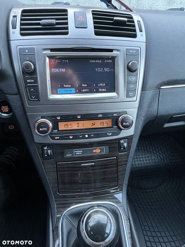 Toyota Avensis 2.2 D-4D Sol Plus NAVI - 10