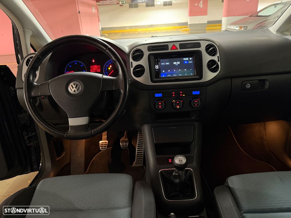 VW Golf Plus 1.9 TDi DPF CrossGolf - 13