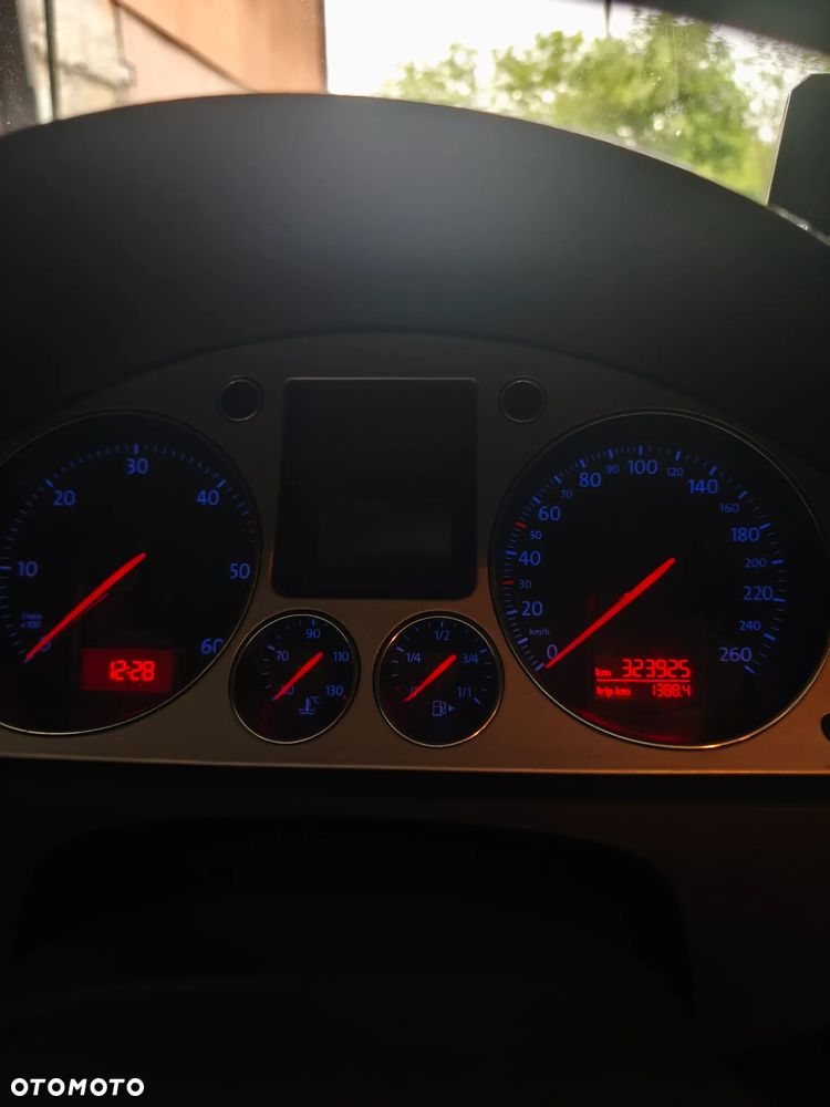 Volkswagen Passat - 6