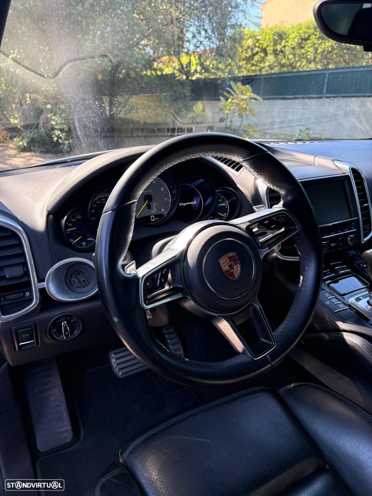 Porsche Cayenne S - 11