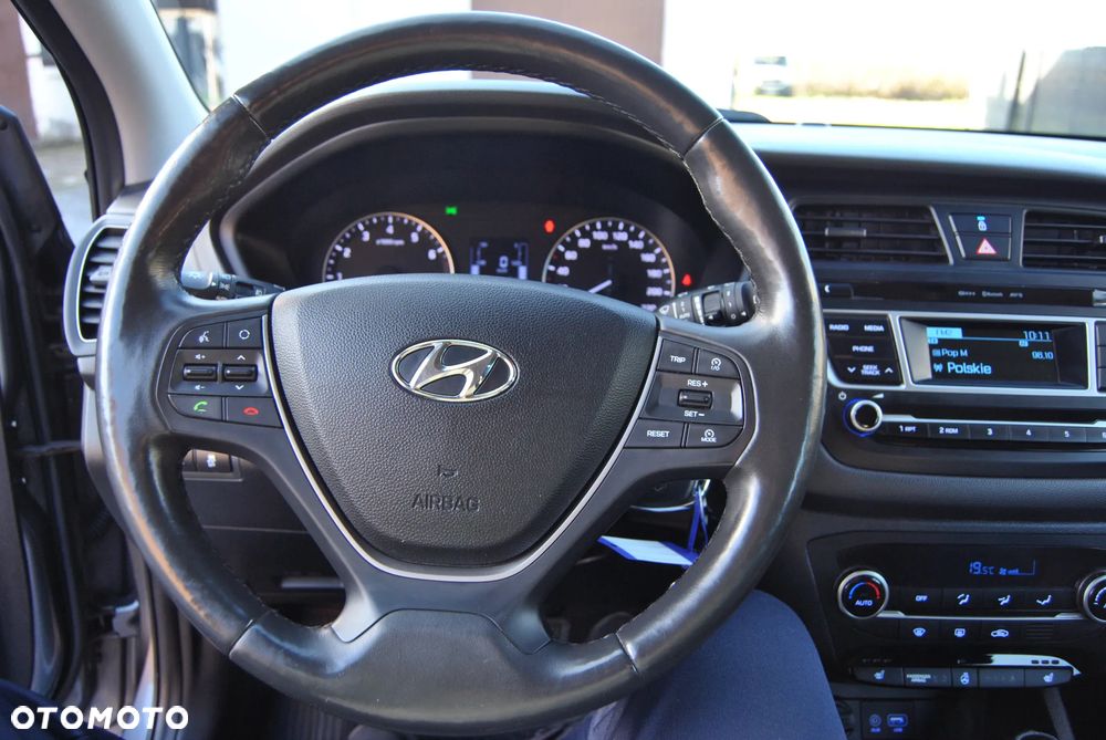 Hyundai i20 1.4 Premium - 9