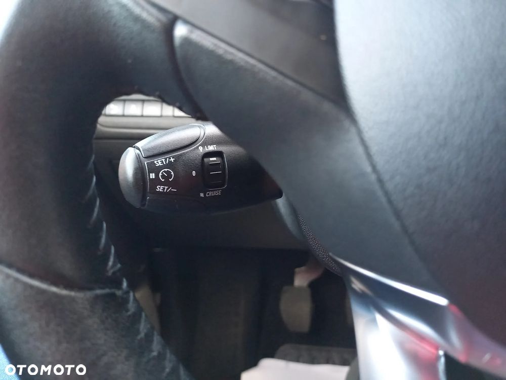 Peugeot 2008 e-HDi FAP 92 STOP & START Style - 24