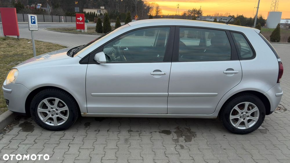 Volkswagen Polo 1.4 16V Comfortline - 3