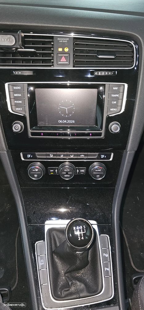 VW Golf 1.6 TDi Highline - 4