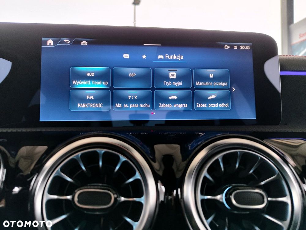 Mercedes-Benz CLA - 25