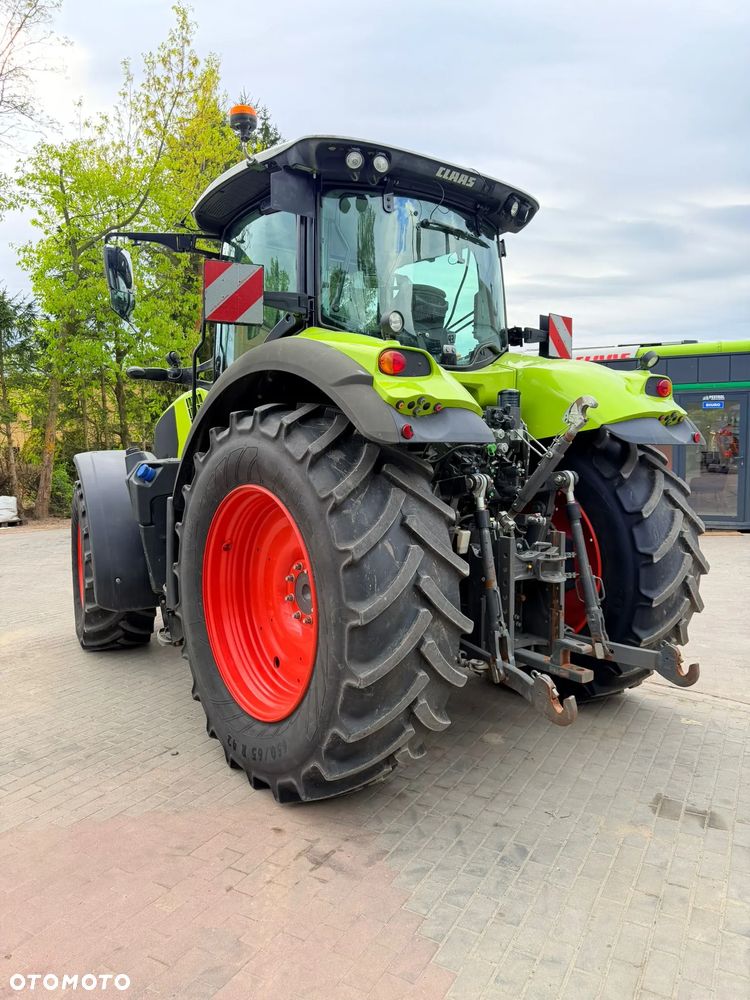 Claas Axion 830 - 12