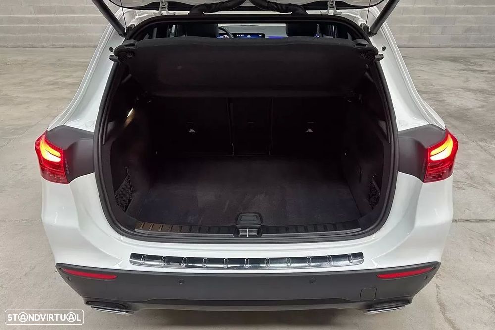 Mercedes-Benz GLA 250 e 8G-DCT Edition Progressive Line - 55