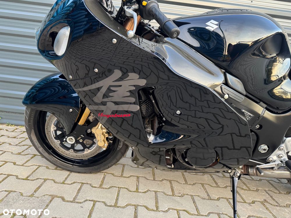 Suzuki GSX - 16