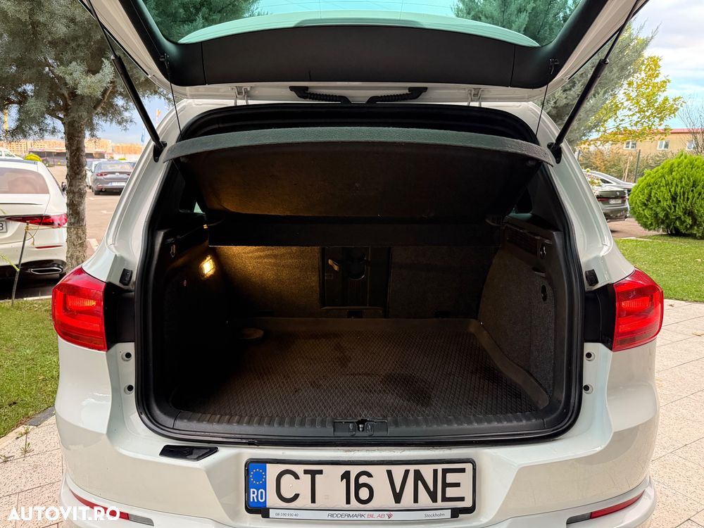 Volkswagen Tiguan 2.0 TDI 4Motion DSG BMT Track & Style - 31