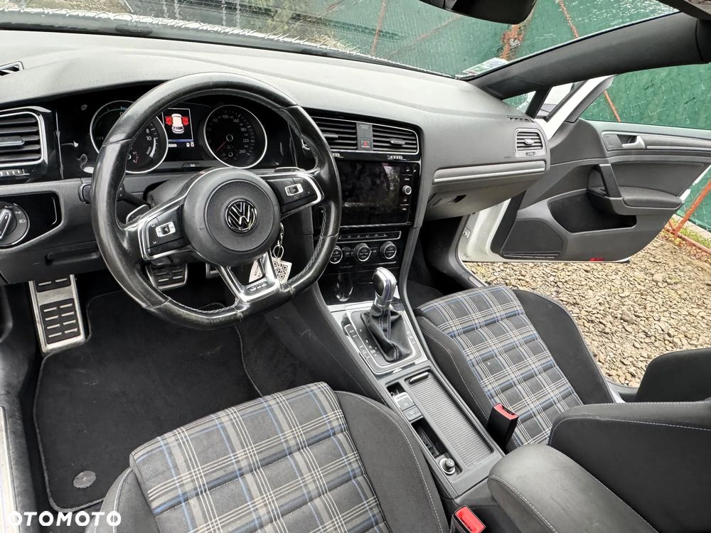 Volkswagen Golf 1.4 GTE Plug-In-Hybrid DSG - 19