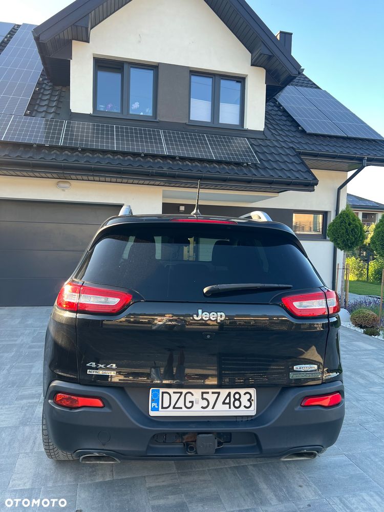 Jeep Cherokee - 10