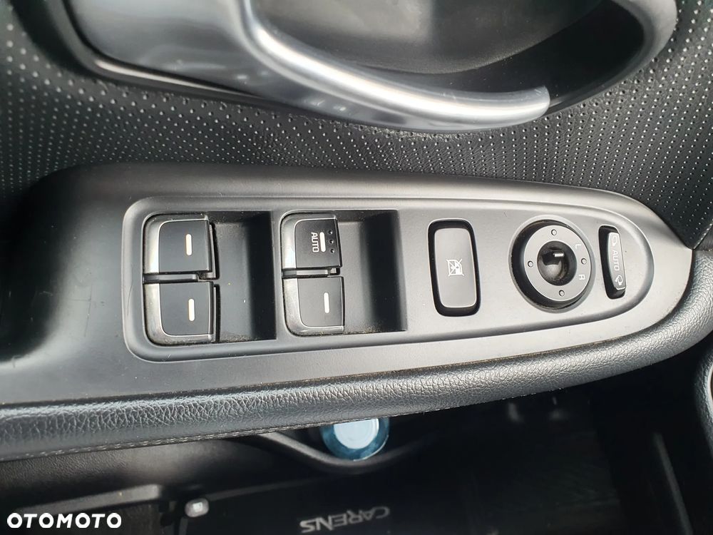 Kia Carens 1.7 CRDi Business Line 7os 7DCT - 21