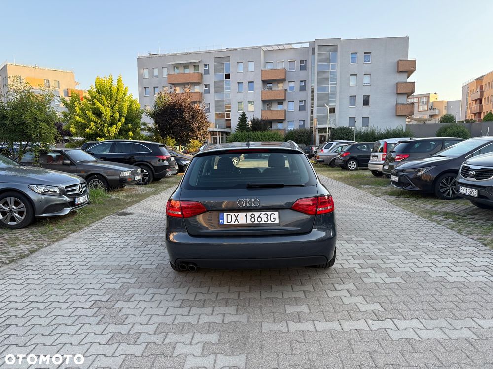 Audi A4 Avant 2.0 TDI - 9