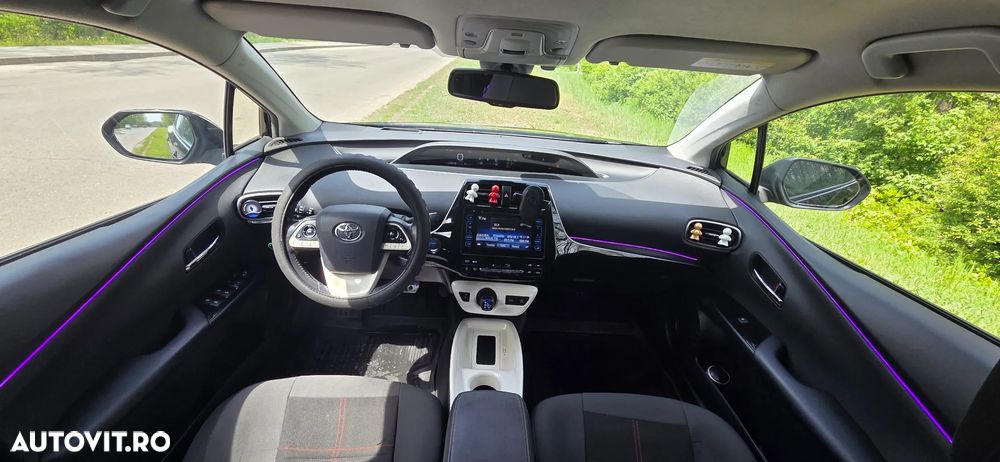 Toyota Prius 1.8 Dual VVT-i Sol+ - 11