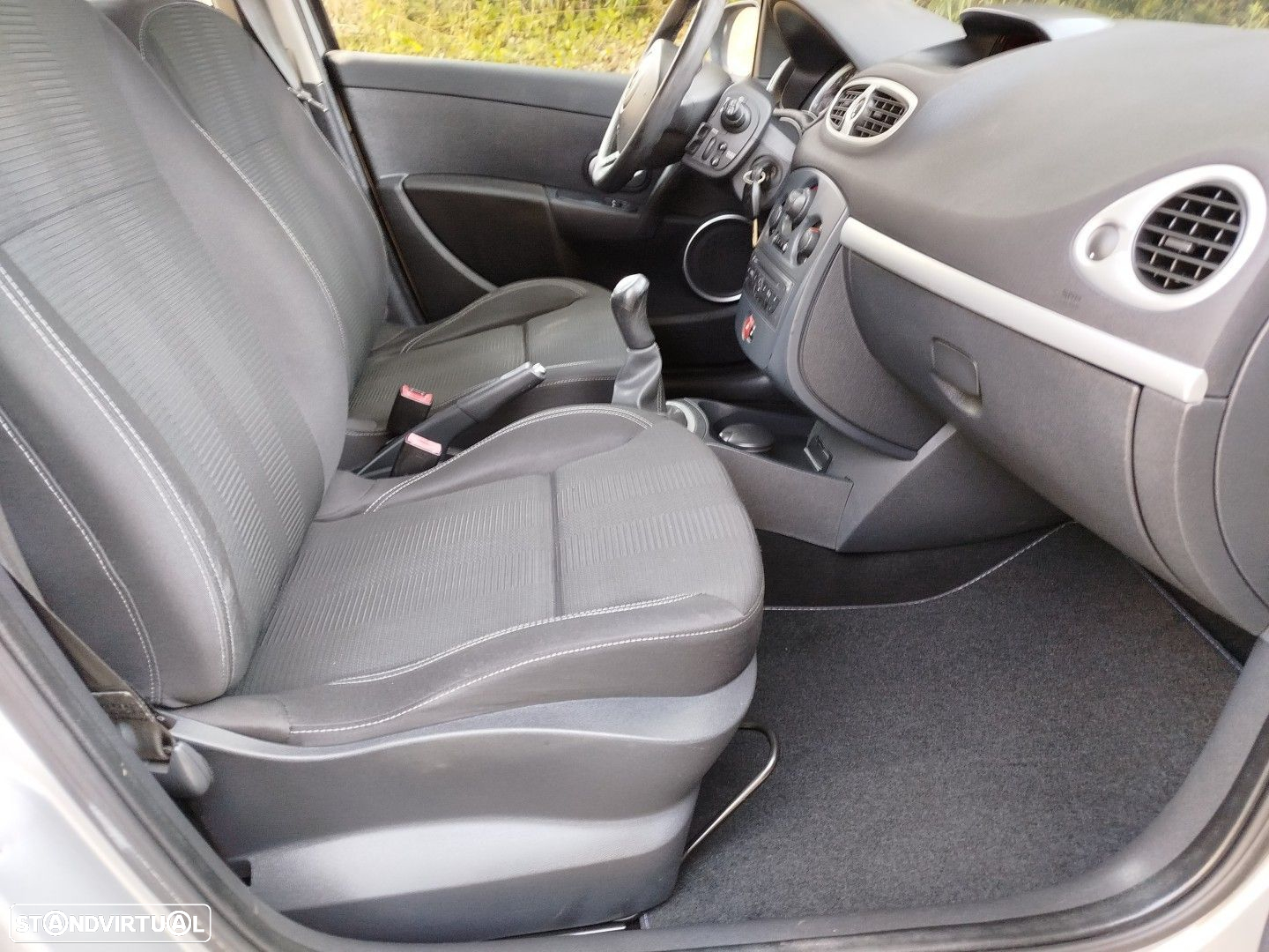 Renault Clio 1.2 16V Dynamique - 21