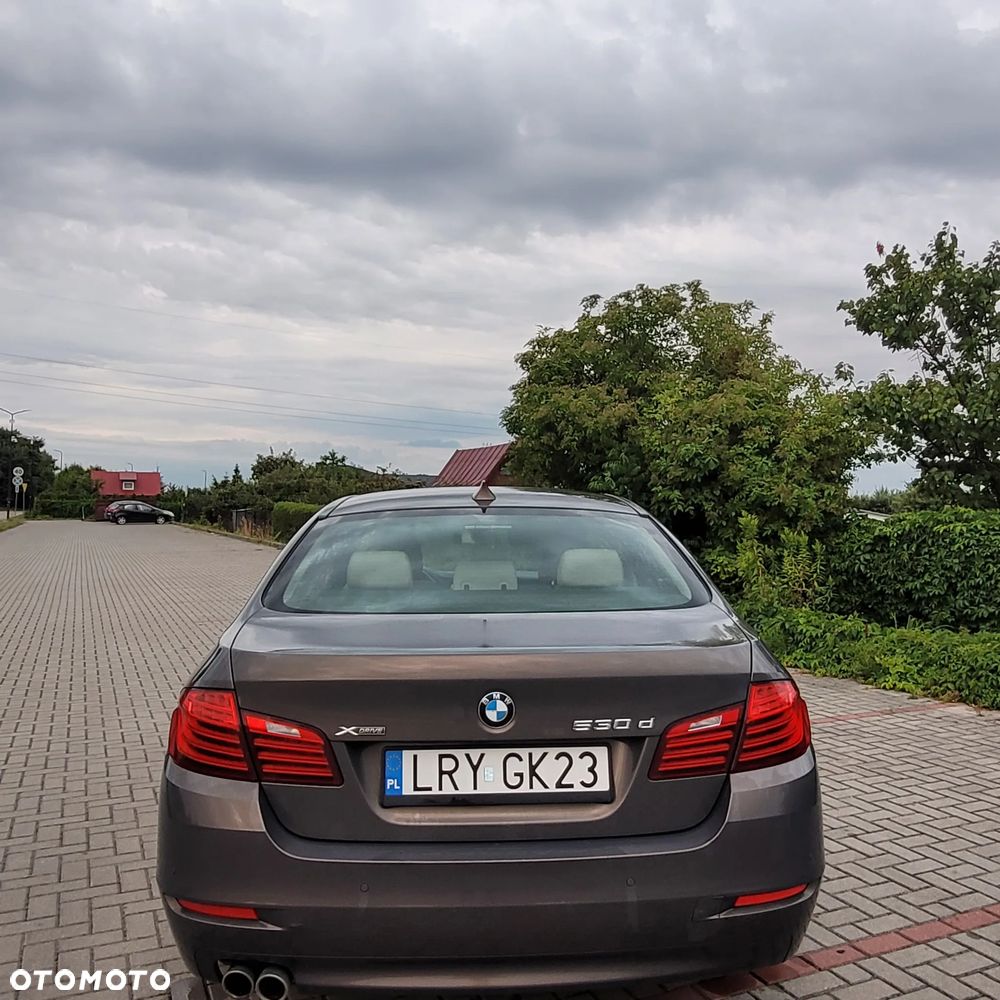 BMW Seria 5 530d xDrive Luxury Line - 6