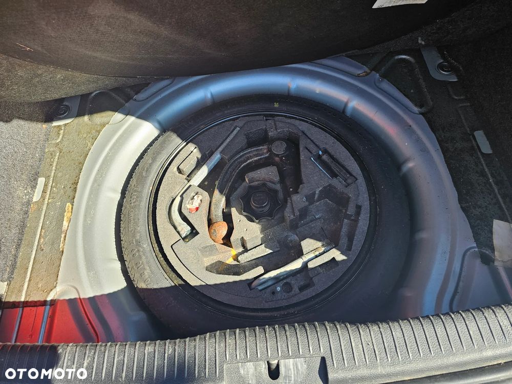 Volkswagen Golf 1.6 FSI Comfortline - 11
