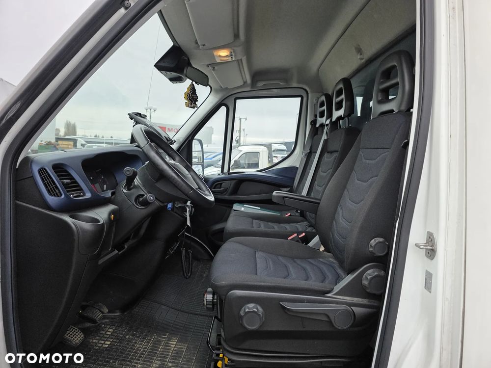 Iveco 50C15 plandeka + winda 10EP Tylko 38000 km ! Krajowy Pierwszy Właściciel dmc 3500 kg ! - 18