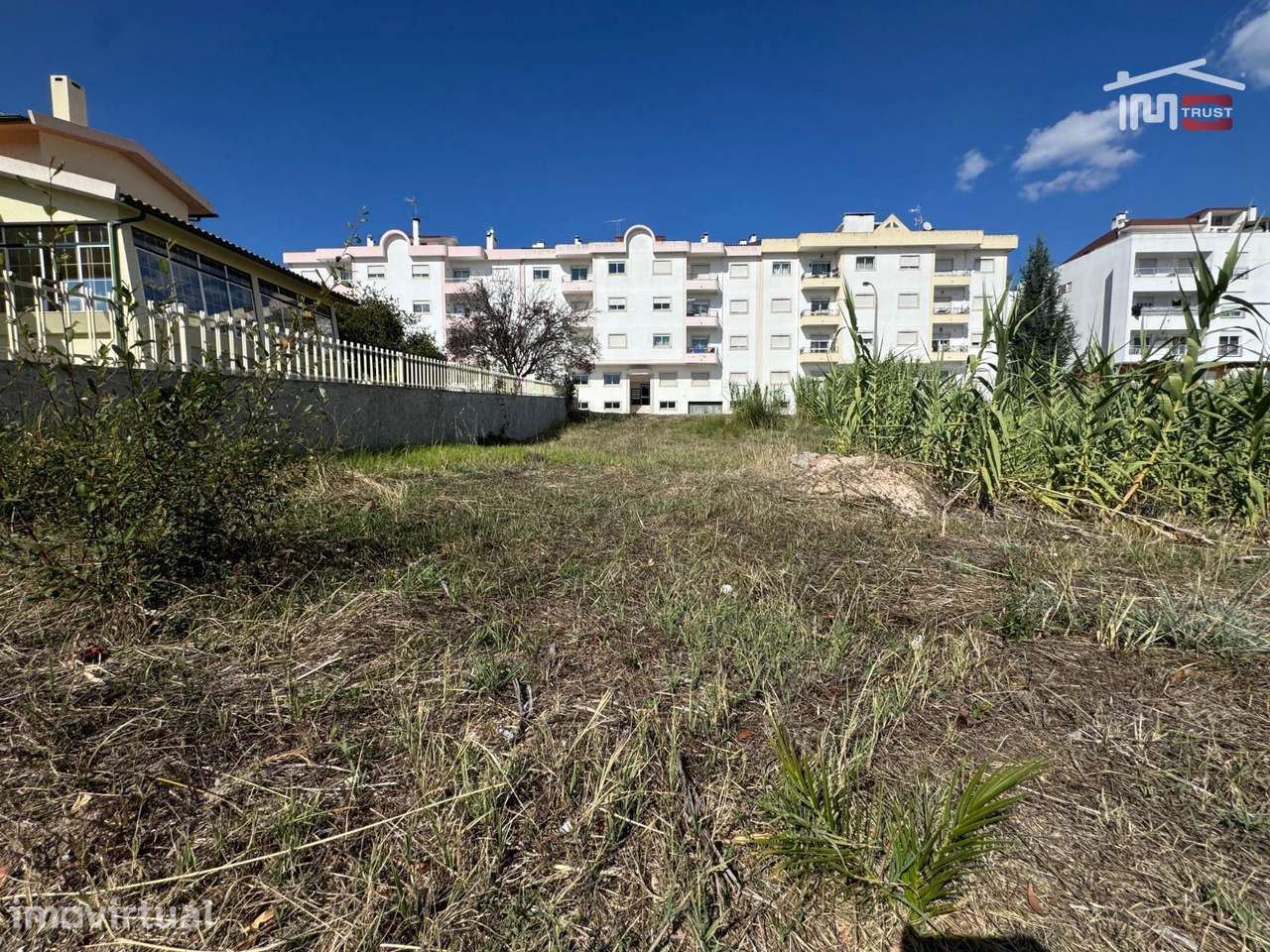 LOTE DE TERRENO PARA CONSTRUÇÃO URBANA DENTRO DA CIDADE DE OUREM - Grande imagem: 5/40