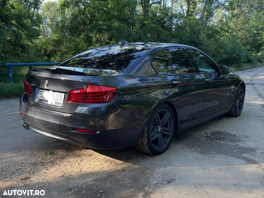 BMW Seria 5 520d xDrive AT - 2