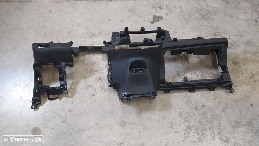 TABLIER TOYOTA YARIS P13 - 1