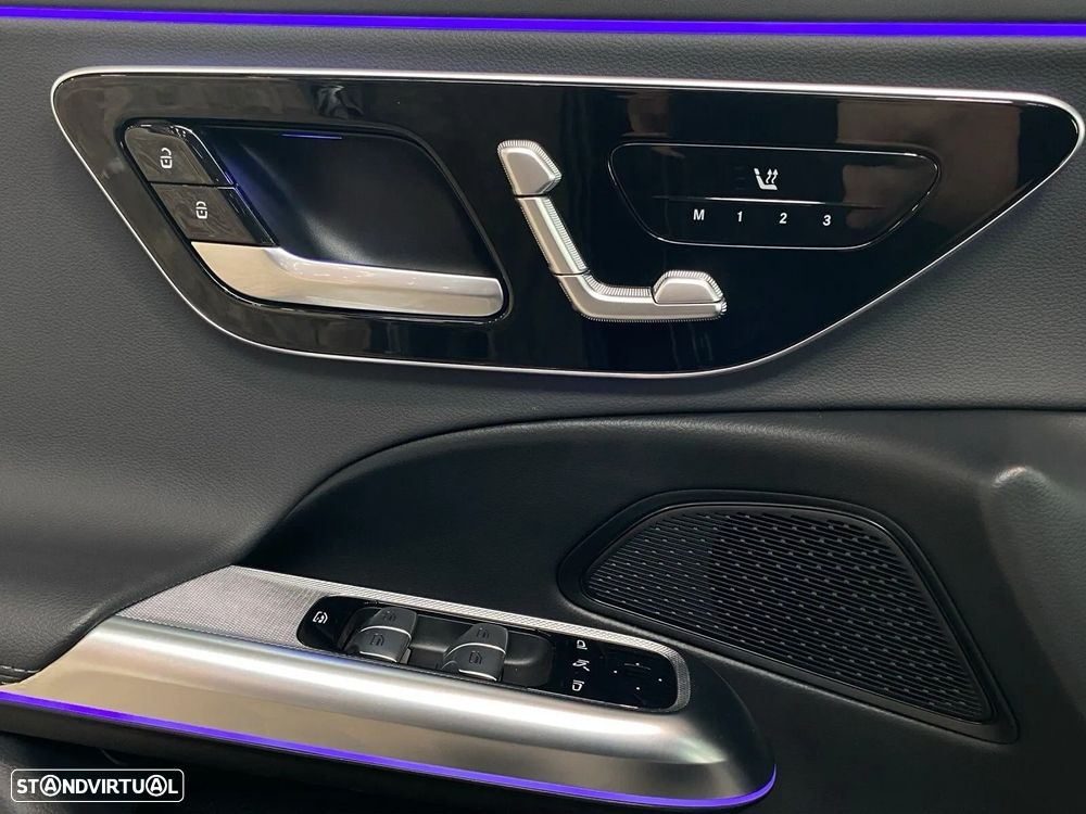 Mercedes-Benz E 300 de - 11