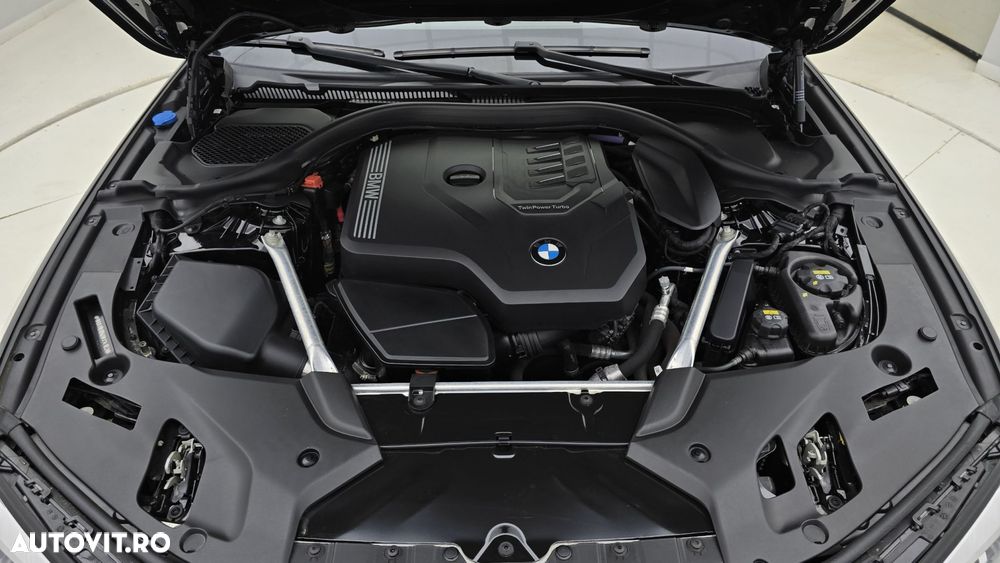 BMW Seria 5 530i xDrive AT MHEV - 24