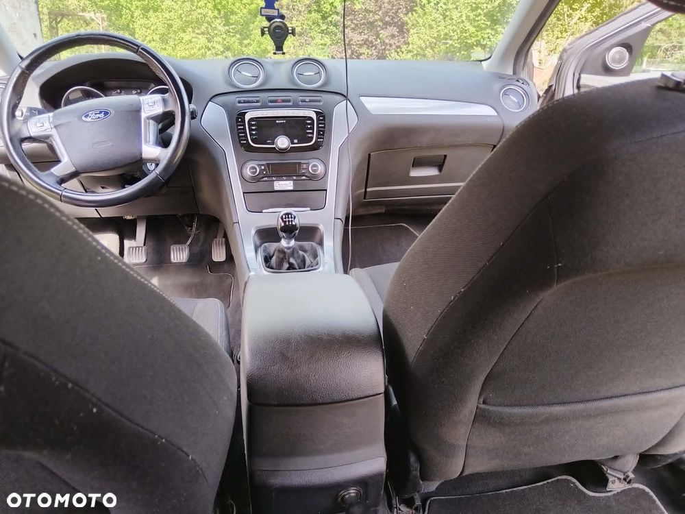 Ford Mondeo - 15