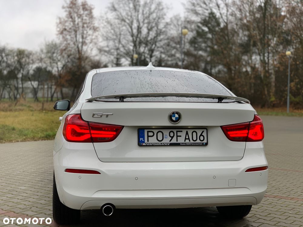 BMW 3 Series 2017 photo 5