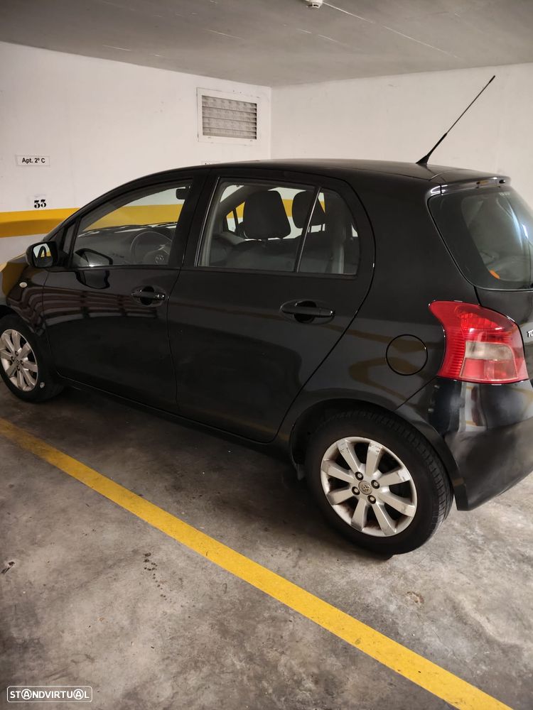 Toyota Yaris 1.0 VVT-i Sol - 1