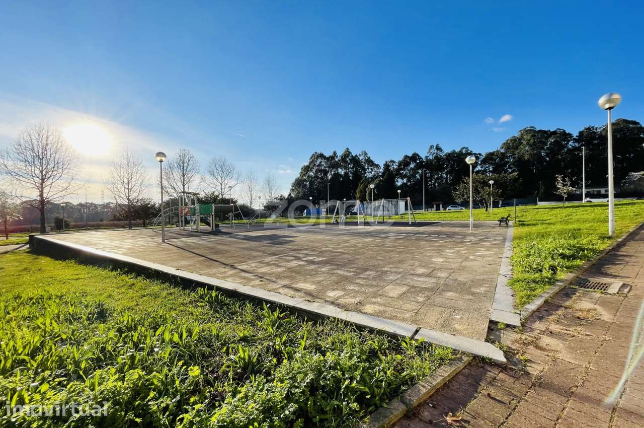 Terreno com 159 M2 para comercio junto da Universidade da Maia-Porto - Grande imagem: 2/17
