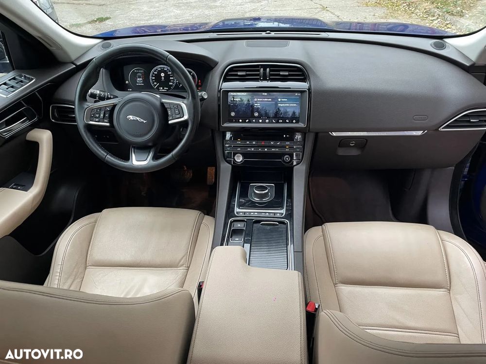 Jaguar F-Pace 20d AWD Prestige - 13