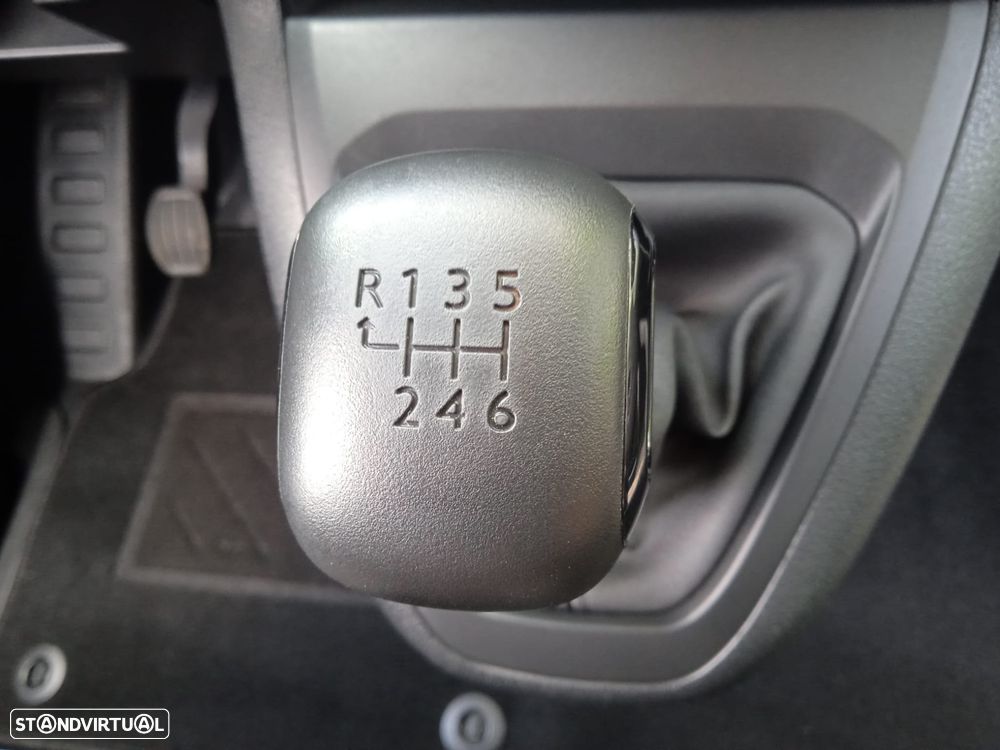 Peugeot Expert L3H1 Long 1.5 BlueHDi CVM6 120cv Plus 3 lug. 5 prts - 22