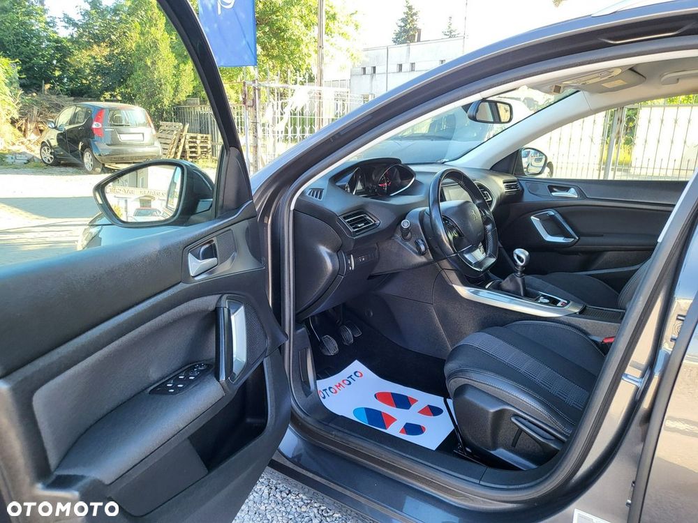Peugeot 308 - 13