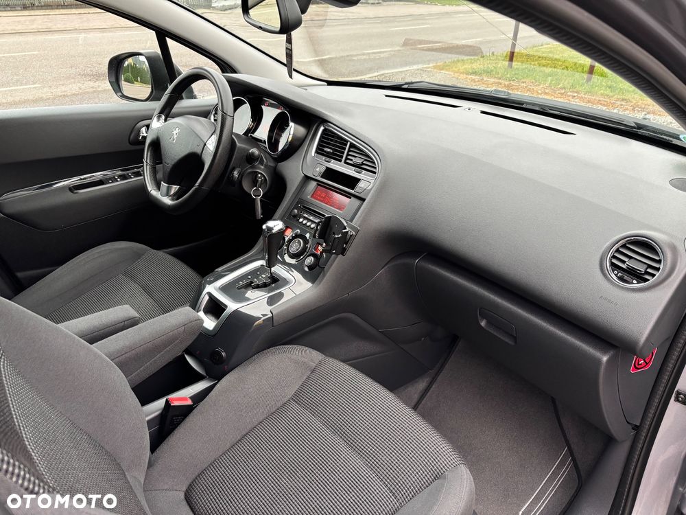 Peugeot 5008 - 14