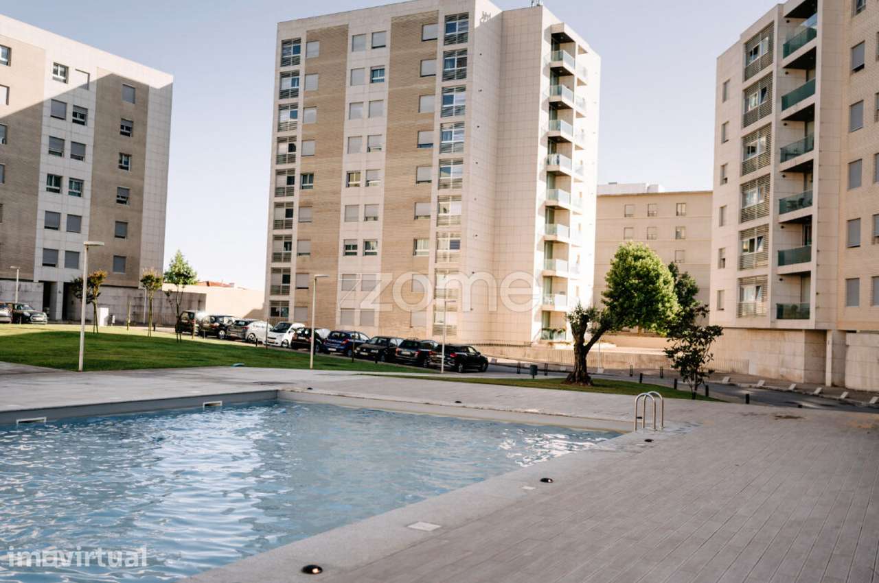 Apartamento T2 - Condomínio Páteo de Quires - Vila Nova da Telha - Grande imagem: 2/25