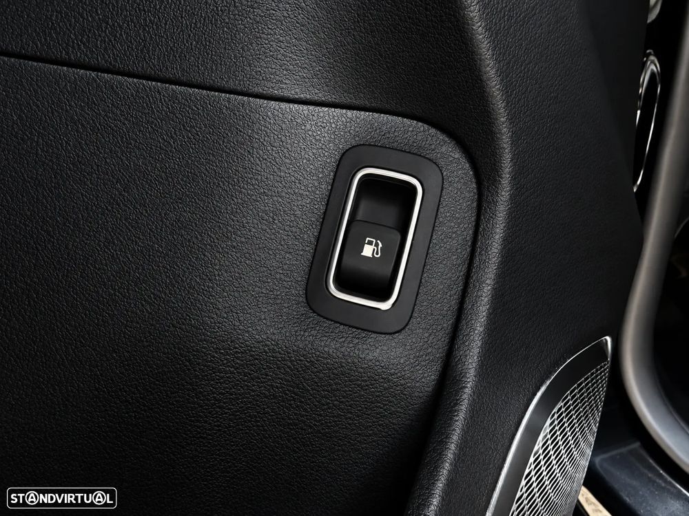 Mercedes-Benz A 250 e 8G-DCT AMG Line - 17