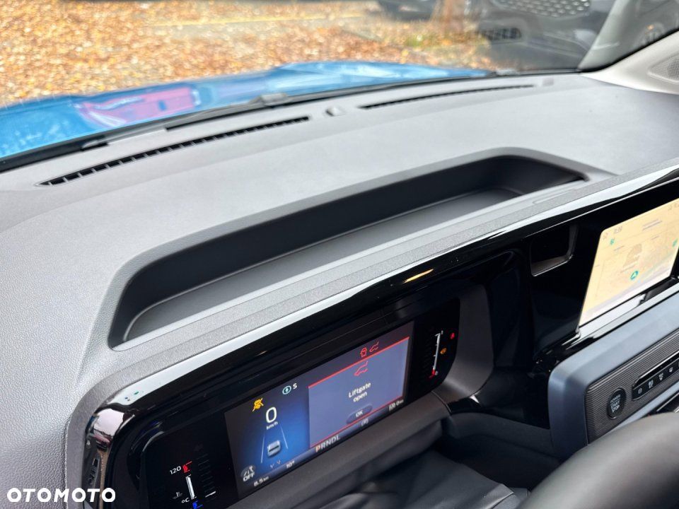 Ford Tourneo Courier - 25