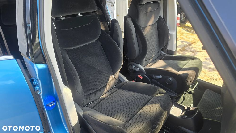 Citroën C4 Picasso 2.0 HDi FAP EGS6 Exclusive - 29